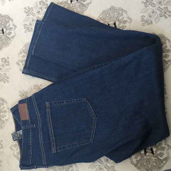 Kirkland Signature Denim Jeans 36" - Picture 2 of 5